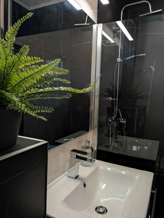 Otium Wellness Apartmanhaz Balatonakarattya Extérieur photo