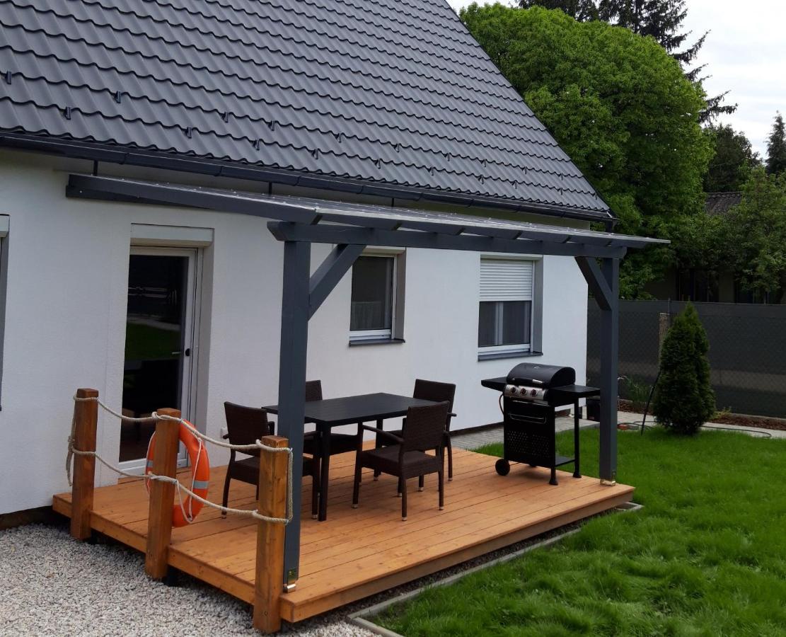 Otium Wellness Apartmanhaz Balatonakarattya Extérieur photo