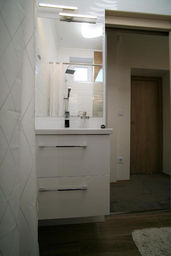 Otium Wellness Apartmanhaz Balatonakarattya Extérieur photo