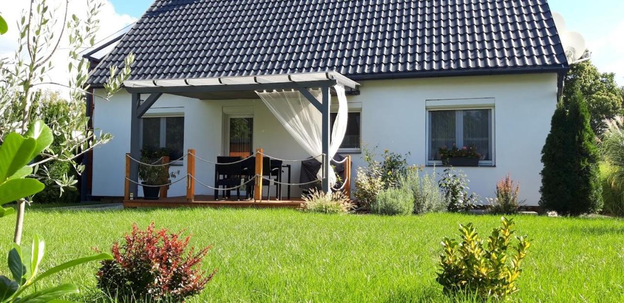 Otium Wellness Apartmanhaz Balatonakarattya Extérieur photo